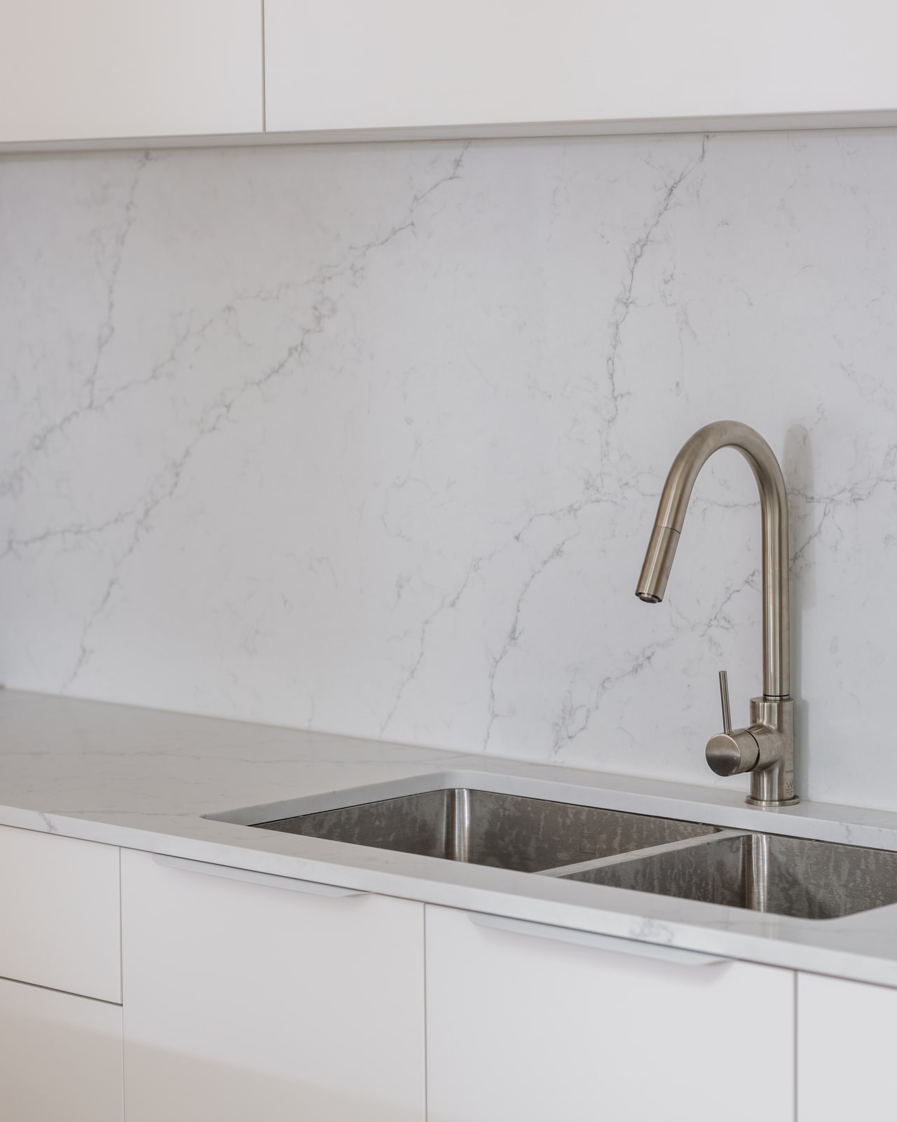 The finished marble butler's pantry, built from the design - Paradise Point
